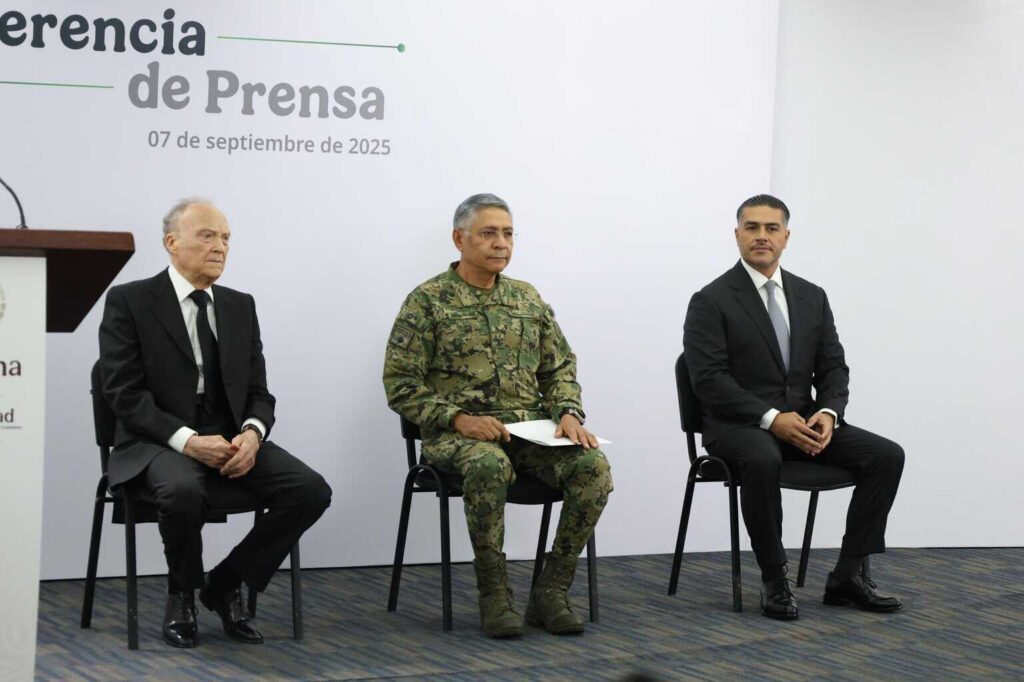 Confirman detención de funcionarios y empresarios por red de huachicoleo