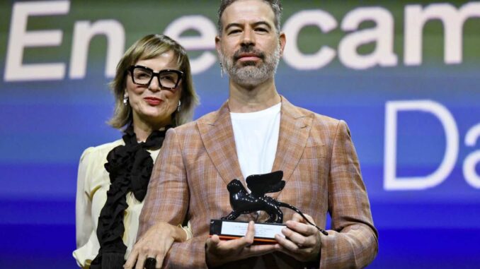 en-el-camino-dirigida-por-el-mexicano-david-pablos-gana-premio-en-el-festival-de-venecia.jpg ‘En el camino’, dirigida por el mexicano David Pablos, gana premio en el Festival de Venecia