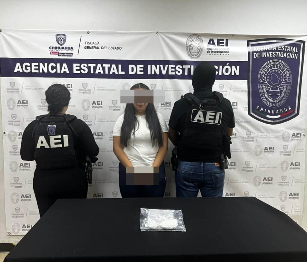 Arresta COE a mujer con más de 100 dosis de cocaína en polvo y piedra