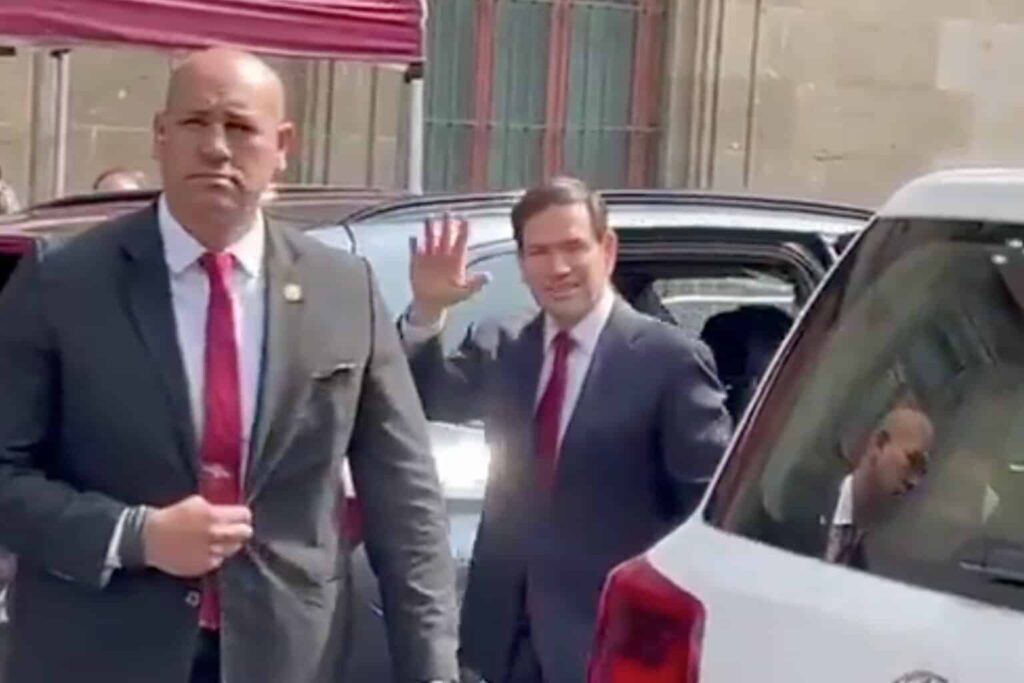 Marco Rubio llega a Palacio Nacional para reunirse con Sheinbaum