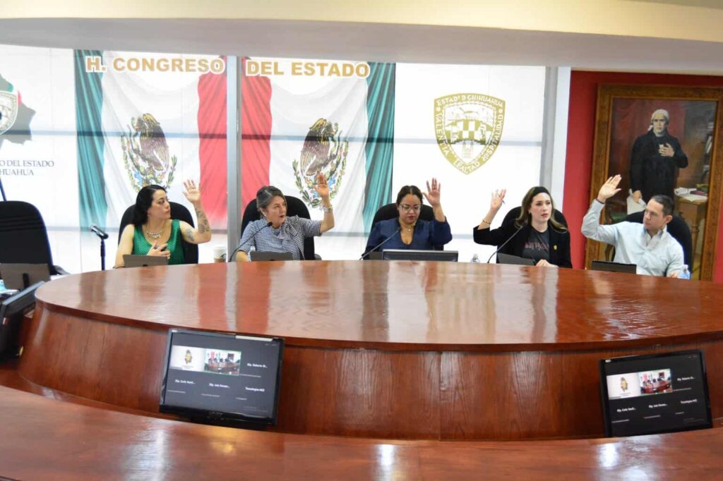 Escuelas no deben limitar inscripciones por temporalidad o vigencia de documentación: Congreso