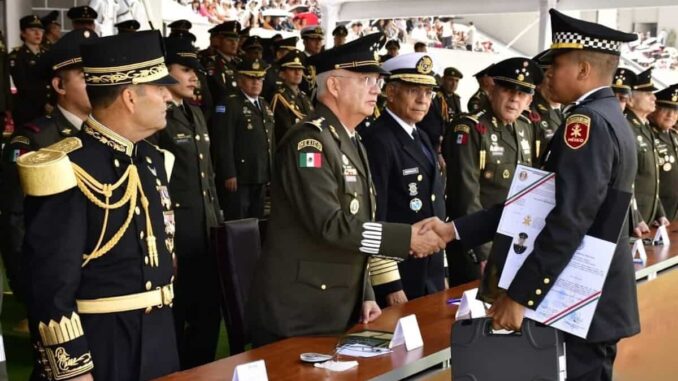 se-graduan-del-heroico-colegio-militar-876-oficiales.jpg Se gradúan del Heroico Colegio Militar 876 oficiales