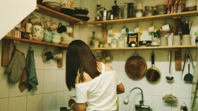Mexicanas dedican el doble del tiempo de trabajo que hombres a actividades no remuneradas
