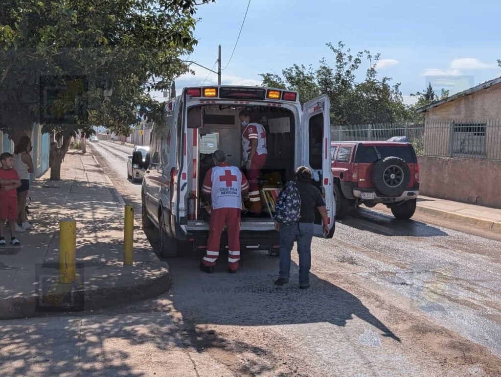 Accidente en moto deja a mujer lesionada en la colonia 11 de Febrero