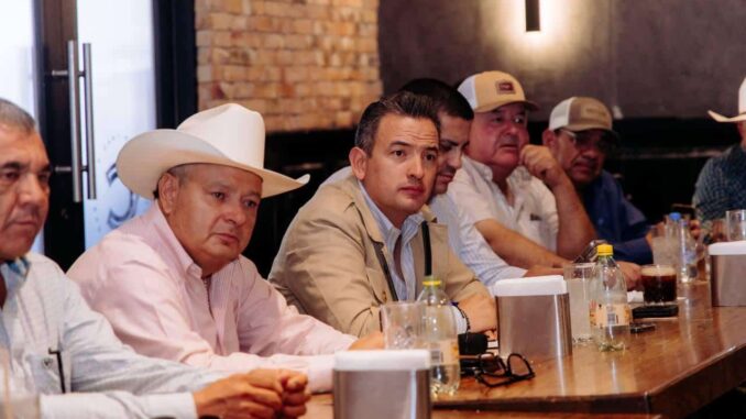 escucha-marco-bonilla-al-sector-primario-del-valle-de-juarez.jpeg Escucha Marco Bonilla al sector primario del Valle de Juárez