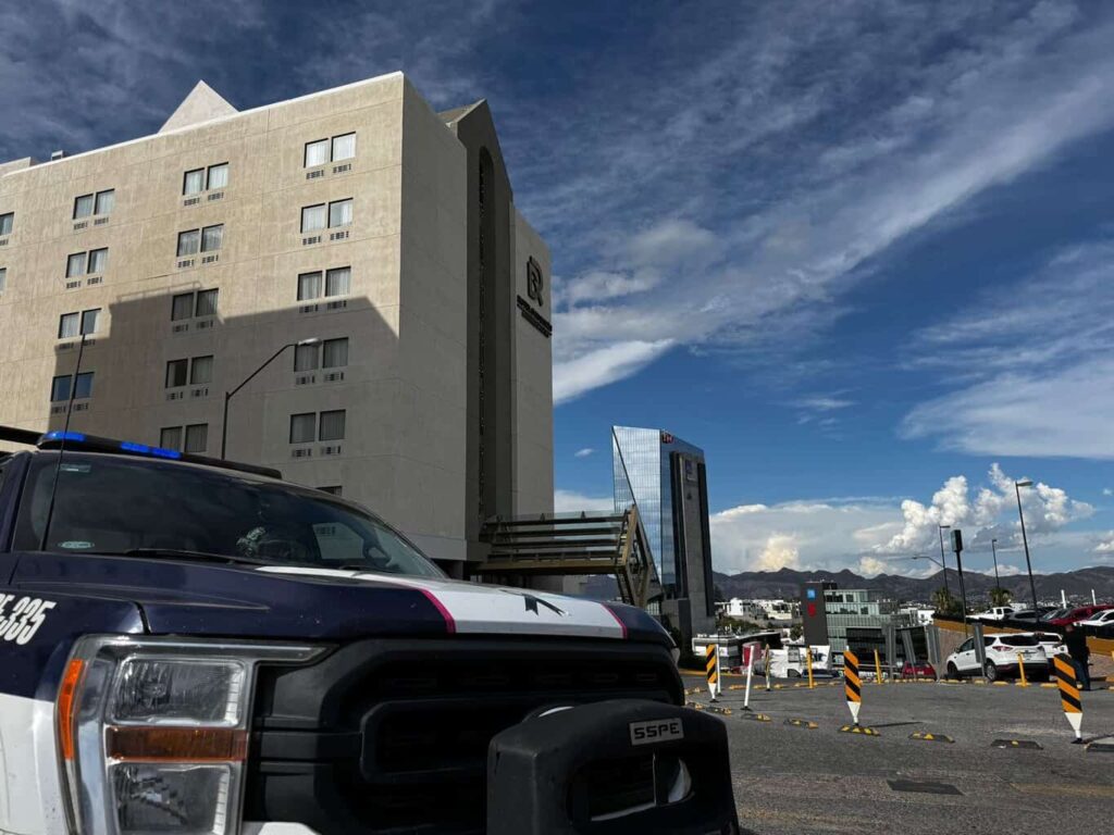 Identifican al policía estatal y la mujer fallecidos en Hotel Don Rubén