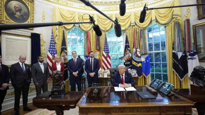 trump-impondra-aranceles-del-100-a-los-medicamentos-importados.jpg Trump impondrá aranceles del 100% a los medicamentos importados