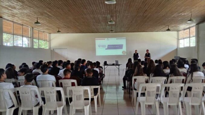 imparte-fge-zona-sur-platicas-de-prevencion-del-delito-en-escuelas-de-guachochi.jpg Imparte FGE Zona Sur platicas de prevención del delito en escuelas de Guachochi