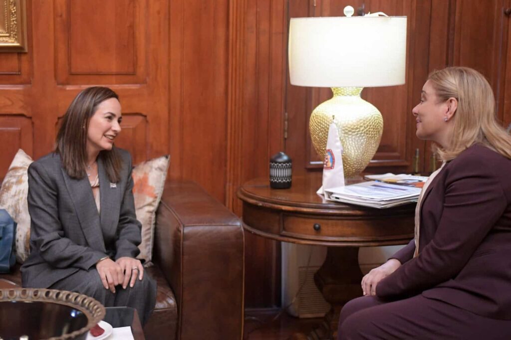 Maru Campos sostiene reunión de trabajo con presidenta del Tribunal Superior de Justicia