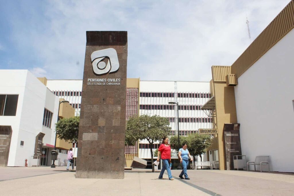 Paga Estado incremento salarial a docentes jubilados del Subsistema Estatal Magisterio