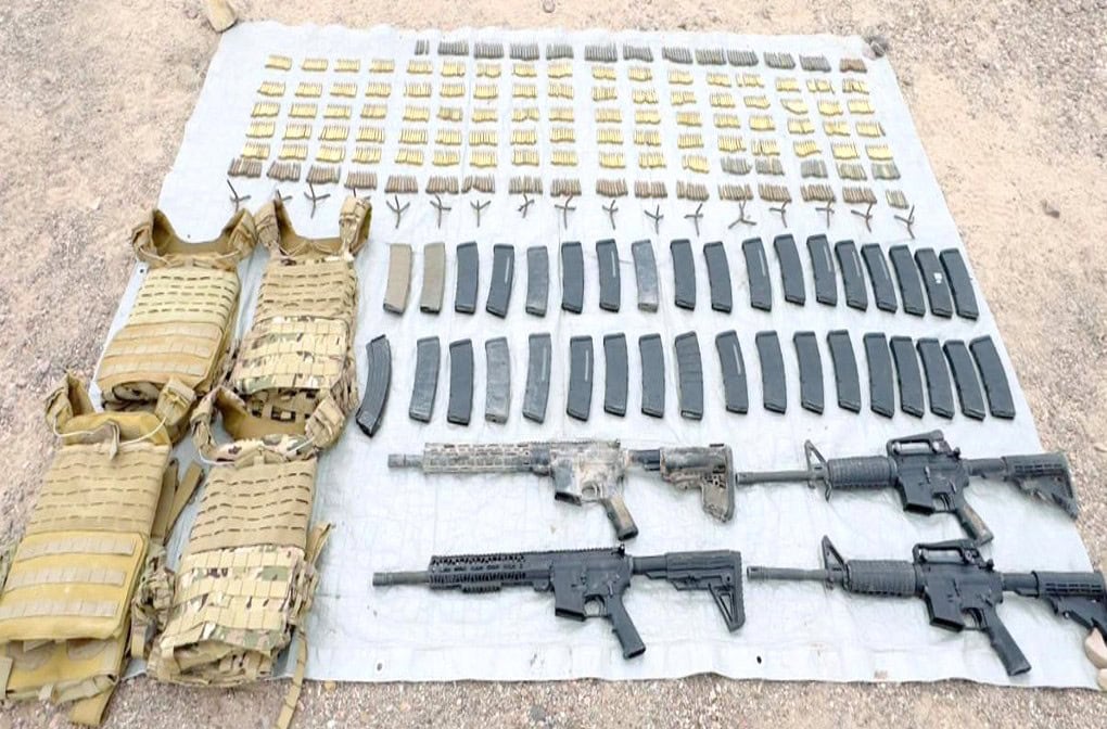 Ejército decomisa arsenal y captura a delincuente en operativos en Coyame y Ojinaga