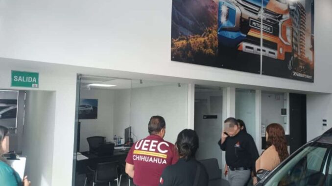 cumplimenta-fiscalia-orden-de-cateo-en-agencia-de-vehiculos.jpg Cumplimenta Fiscalía orden de cateo en agencia de vehículos