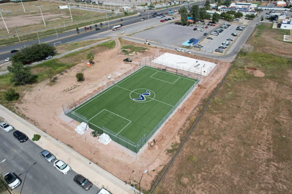 Avanza Municipio al 70% en construcción de Deportivo en avenidas Homero y Tecnológico