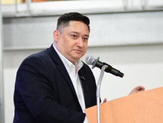 Propone Alfredo Chávez garantizar derechos de maternidad y seguridad para mujeres universitarias