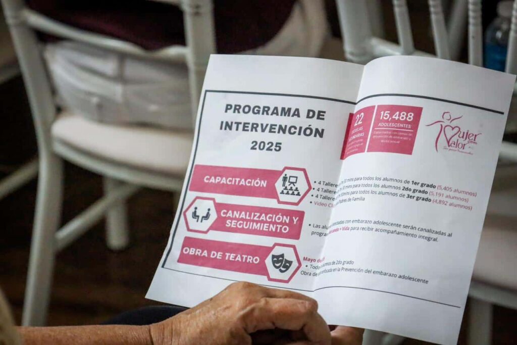 Capacita DIF Municipal a docentes y directivos de escuelas del programa “Conecta Contigo”