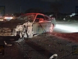 Joven pierde el control y destroza su Mustang en la carretera Aldama–Chihuahua