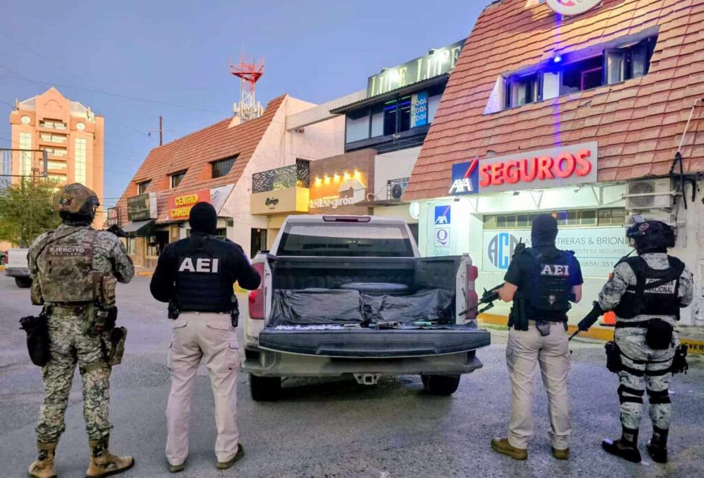 Catean bar “Lupe Lupe” y decomisan narcóticos y armas