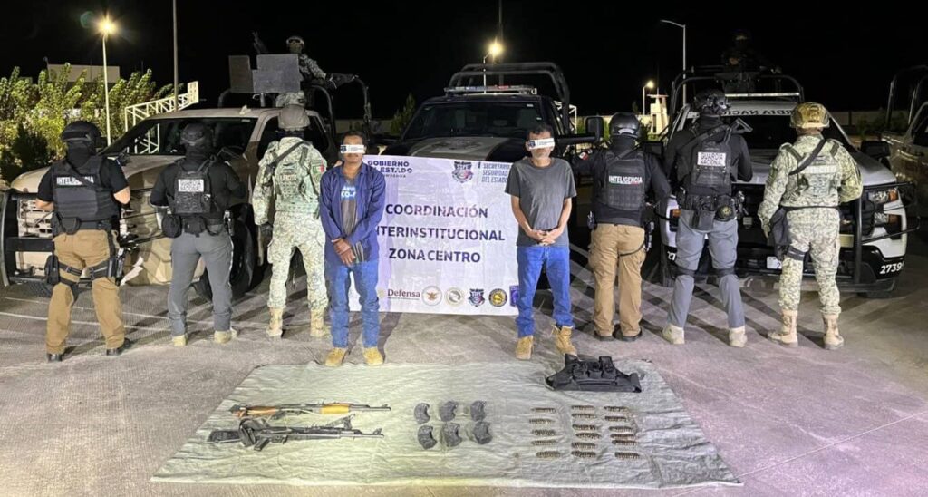 Detienen a dos guatemaltecos  con armas en operativo conjunto en Coyame