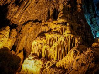 Celebra DIF Municipal el 25 aniversario de Grutas Nombre de Dios con entrada 2×1