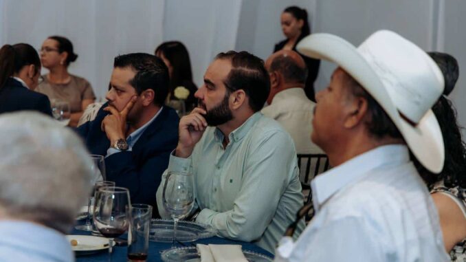 trabajemos-por-un-chihuahua-con-gran-produccion-de-nuez-escucho-marco-bonilla-a-nogaleros-del-estado.jpeg Trabajemos por un Chihuahua con gran producción de nuez: escuchó Marco Bonilla a nogaleros del estado