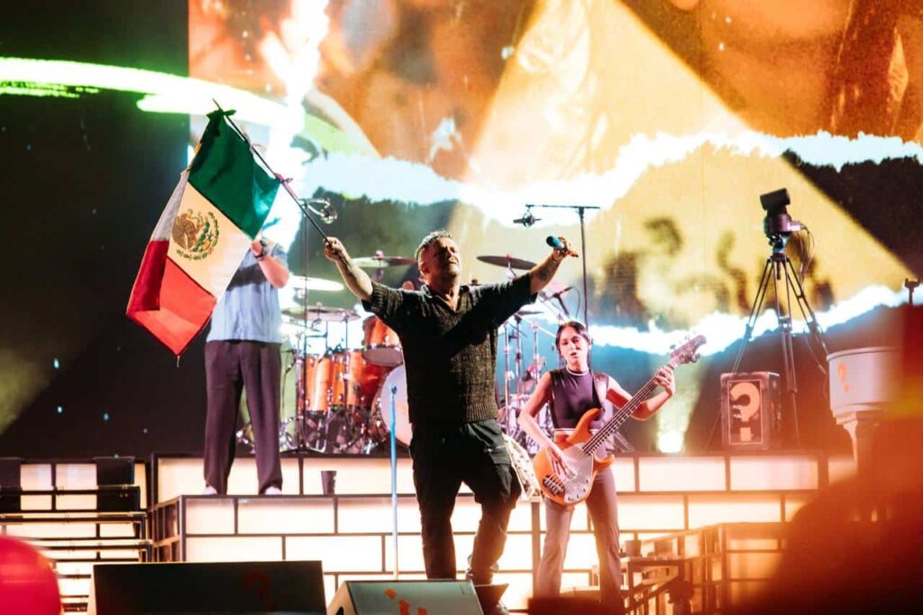 Concluye alcalde Bonilla FICUU 2025 y aniversario de Chihuahua con concierto de Alejandro Sanz
