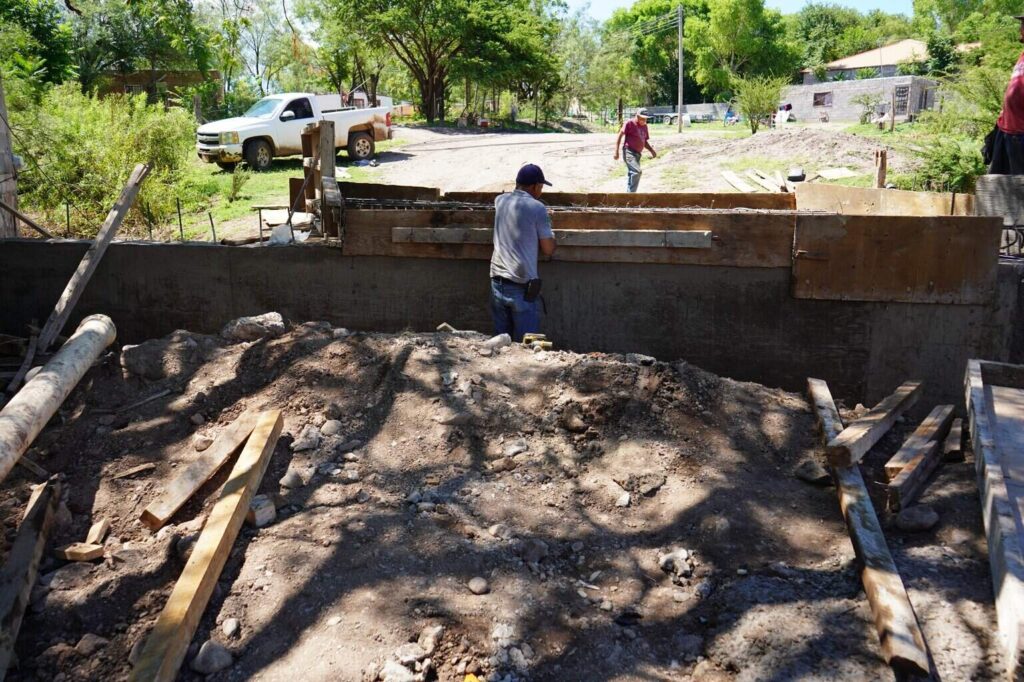 Realiza y rehabilita Desarrollo Rural obras hidráulicas en zona rural de Chihuahua Capital