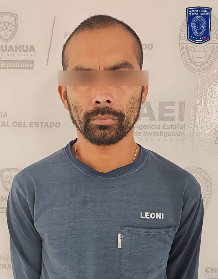 Detienen en cateo contra narcomenudeo a hombre con cocaína y un arma