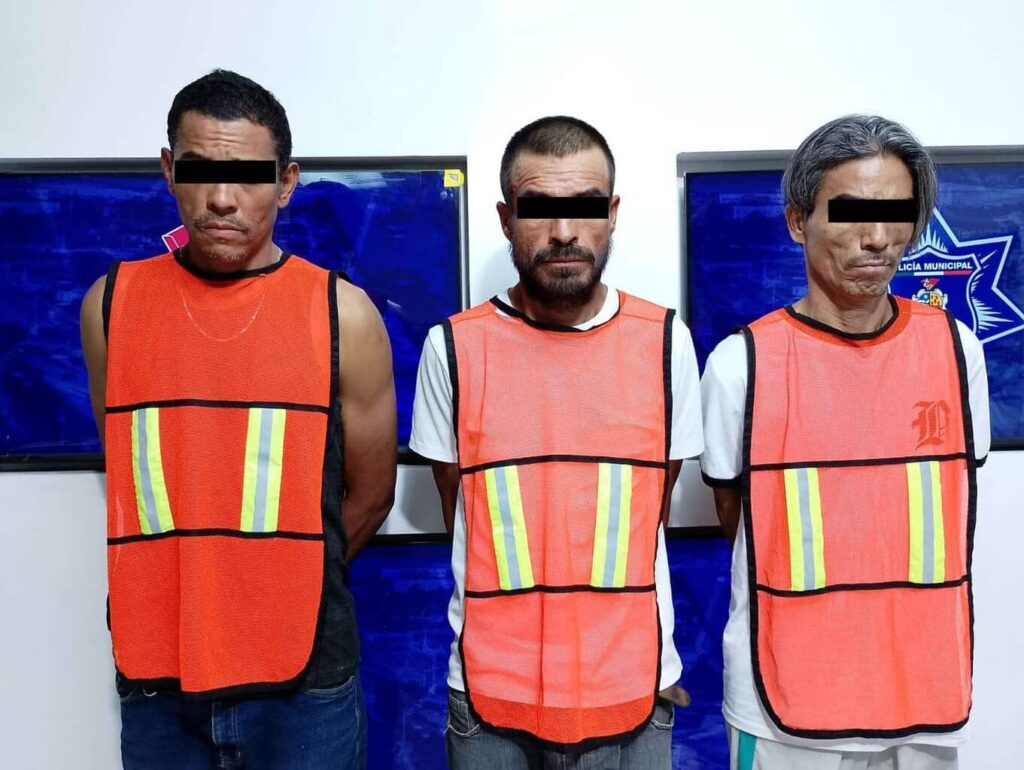 Detienen a tres hombres por narcomenudeo en Valle de América