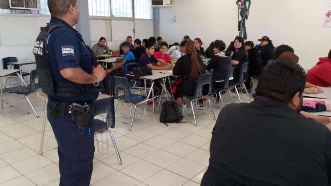 llega-valorate-a-estudiantes-del-cbtis-128-y-la-federal-15.jpg Llega Valórate a estudiantes del CBTIS 128 y la Federal 15