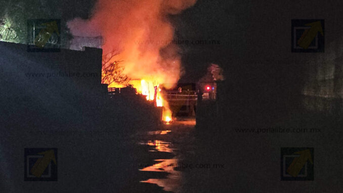 incendian-picadero-en-la-colonia-granjas-al-parecer-dos-muertos.jpeg Incendian «picadero» en la colonia Granjas; al parecer dos muertos