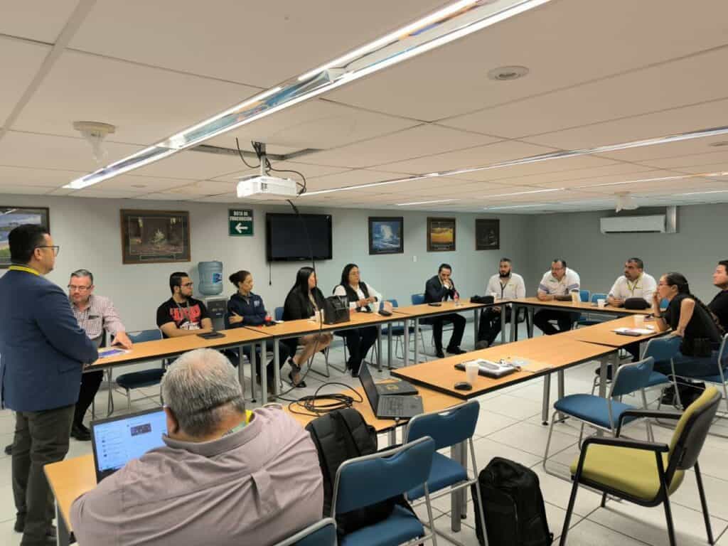 Sostienen reunión de trabajo Fiscalía y COPPEL para prevención de robos a local comercial