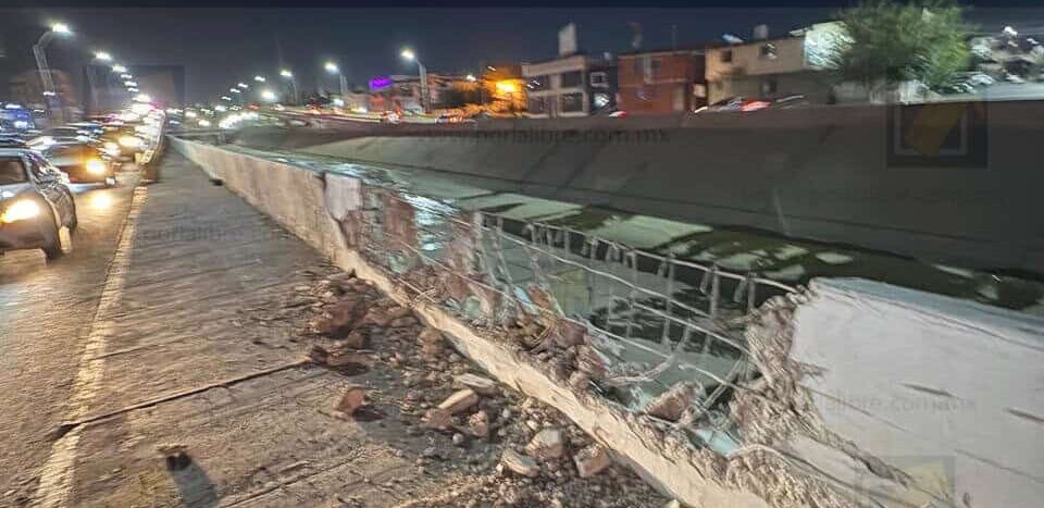 Fuerte choque en el canal; grúa impacta contra muro y desata caos vial