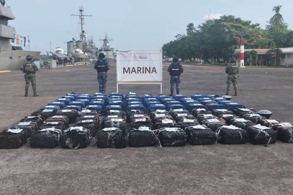 Aseguran 2.5 toneladas de cocaína en costas de Michoacán