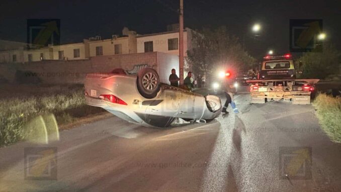 conductor-de-65-anos-vuelca-su-vehiculo-en-villas-nueva-espana-manejaba-borracho.jpeg Conductor de 65 años vuelca su vehículo en Villas Nueva España; manejaba borracho