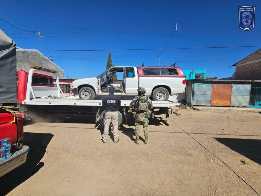 Localizan en cateo a vivienda una pick up robada y cristal