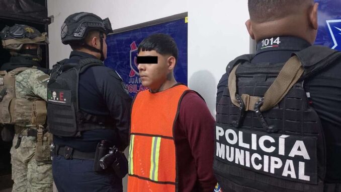 lo-detienen-por-robo-de-vehiculo-y-posesion-de-arma-de-fuego.jpg Lo detienen por robo de vehículo y posesión de arma de fuego
