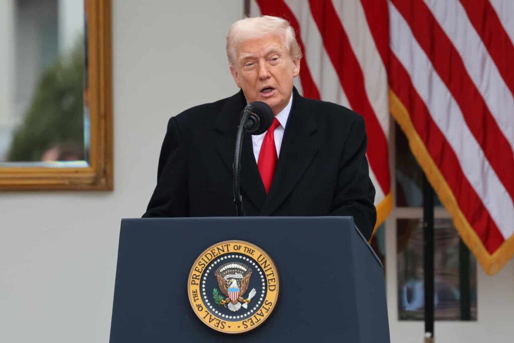 Trump pide a hondureños votar por el conservador Asfura para detener «avance comunista»