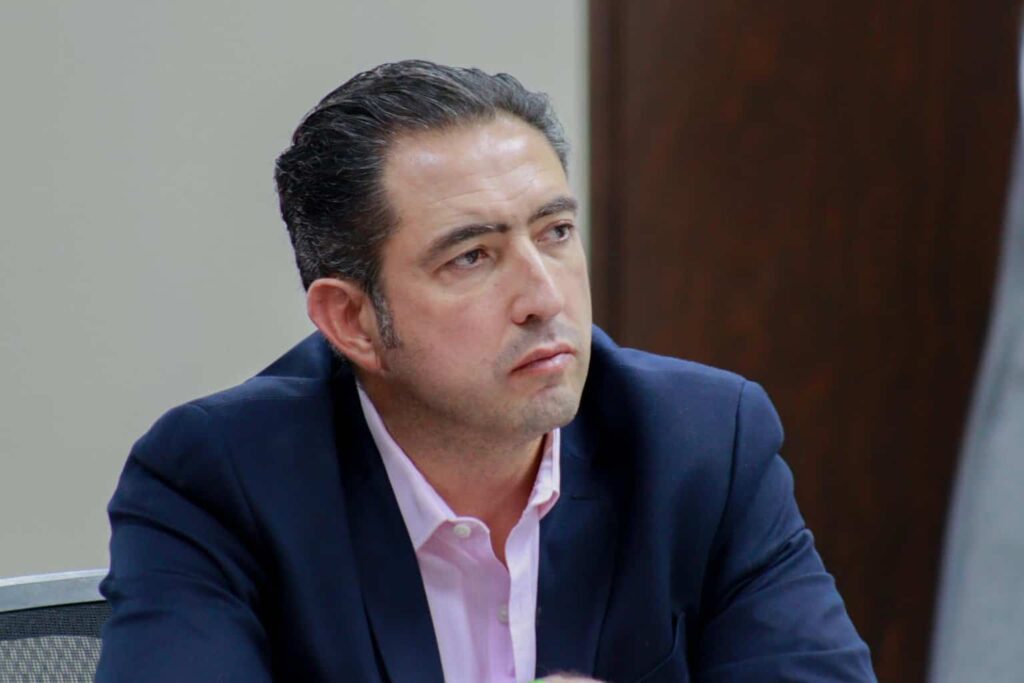 Recibe Miguel Riggs sanción de 30 días por ejercer violencia en razón de género: OIC