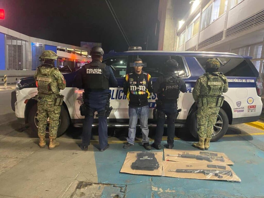 Cae sujeto con dos armas largas y cartuchos útiles en entronque a El Sauz