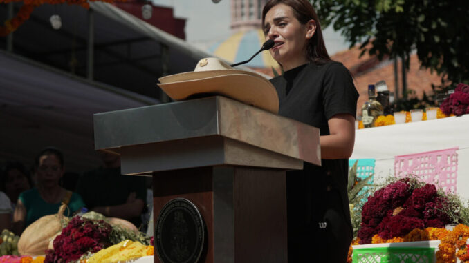 uruapan-exige-justicia-tras-el-asesinato-del-alcalde-carlos-manzo-1024x683.jpg