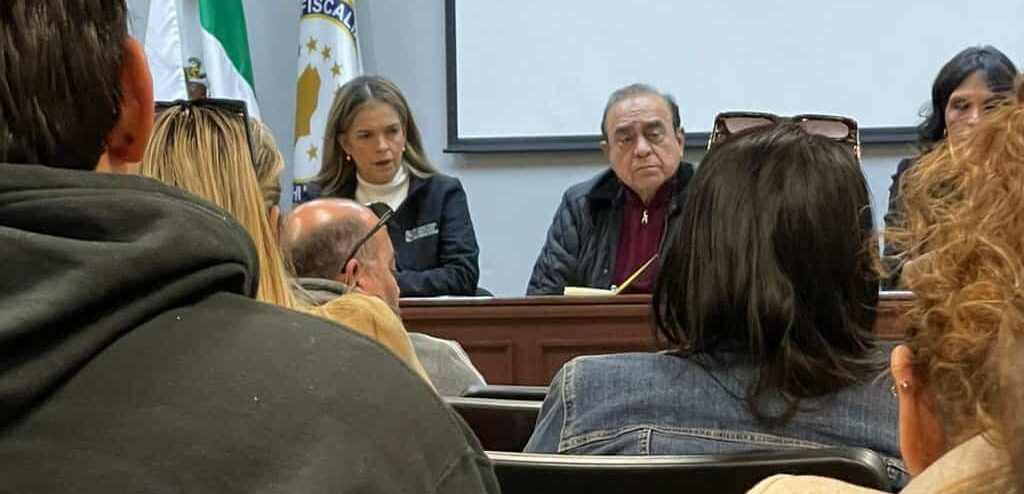 Xóchitl Contreras exige justicia para niños y padres de selección Juárez de fútbol americano afectados por presunto fraude”