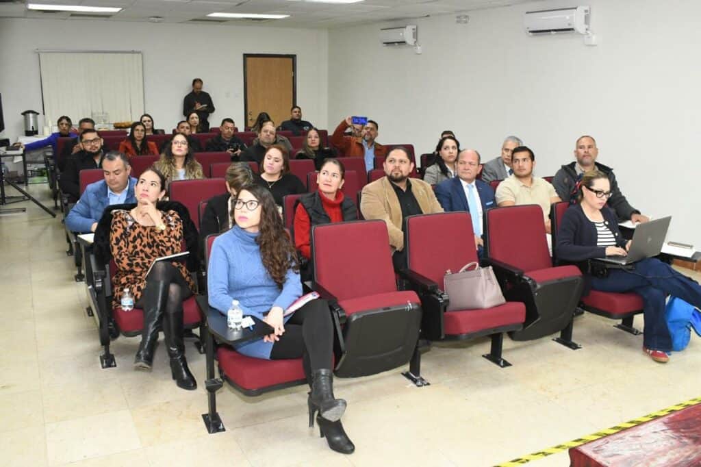 Lleva la Comisión de Desplazamiento Forzado Interno esperanza a comunidades serranas