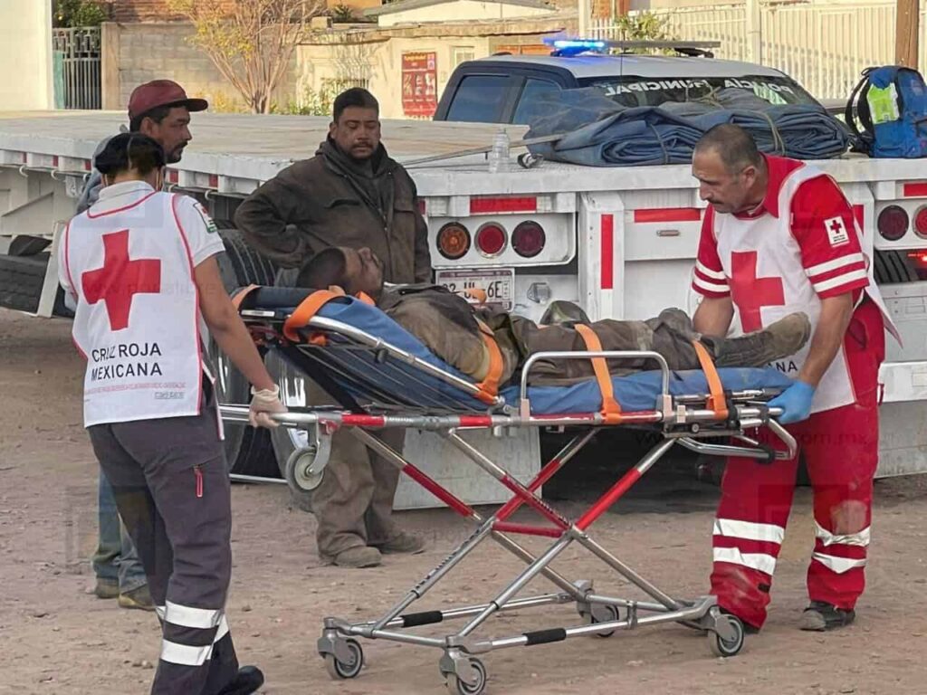 Explosión de suspensión de tráiler deja a un hombre lesionado en Villa Juárez