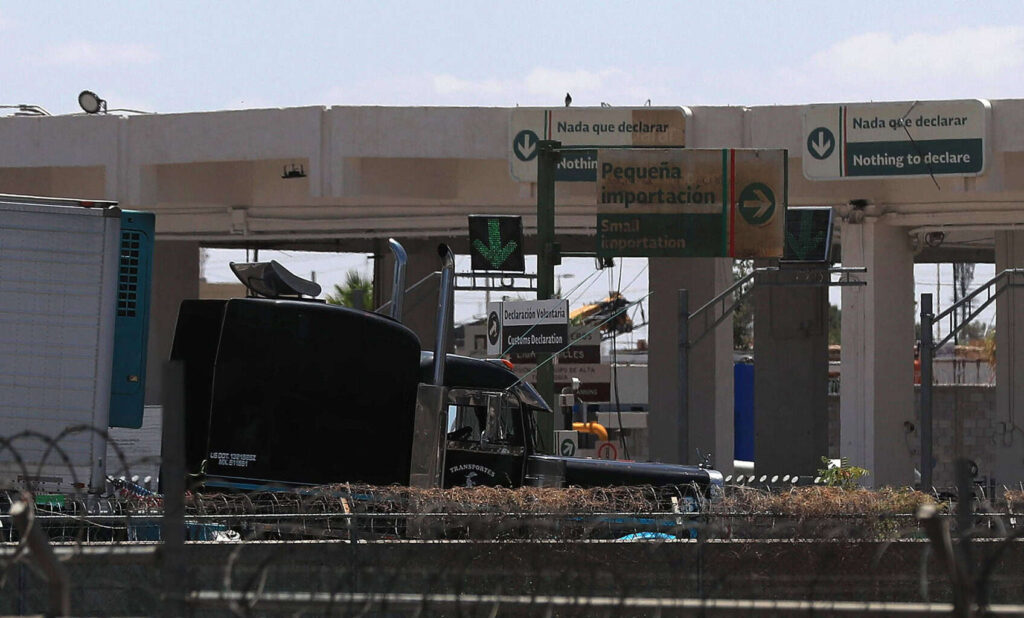 EE.UU. restringe visados a transportistas mexicanos por «facilitar migración ilegal»
