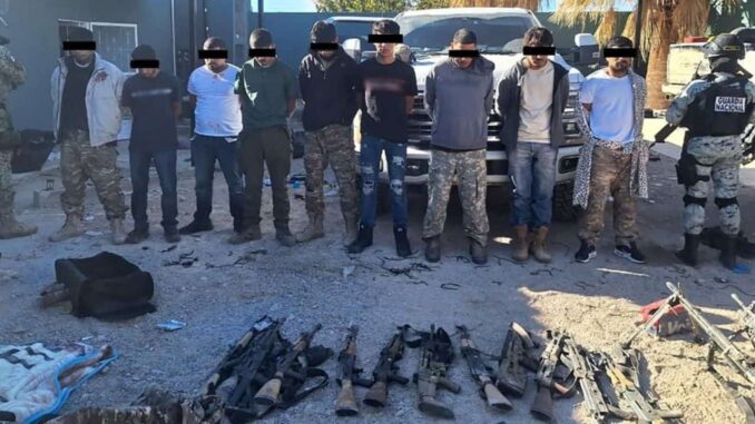 federales-detienen-a-lider-de-los-cabrera-y-10-mas-aseguran-armamento-y-artefactos-explosivos.jpg Federales detienen a líder de «Los Cabrera» y 10 más; aseguran armamento y artefactos explosivos