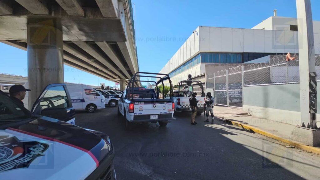 Convoy federal traslada entre 9 a 11 agresores detenidos en operativo de El Pueblito de Aldama