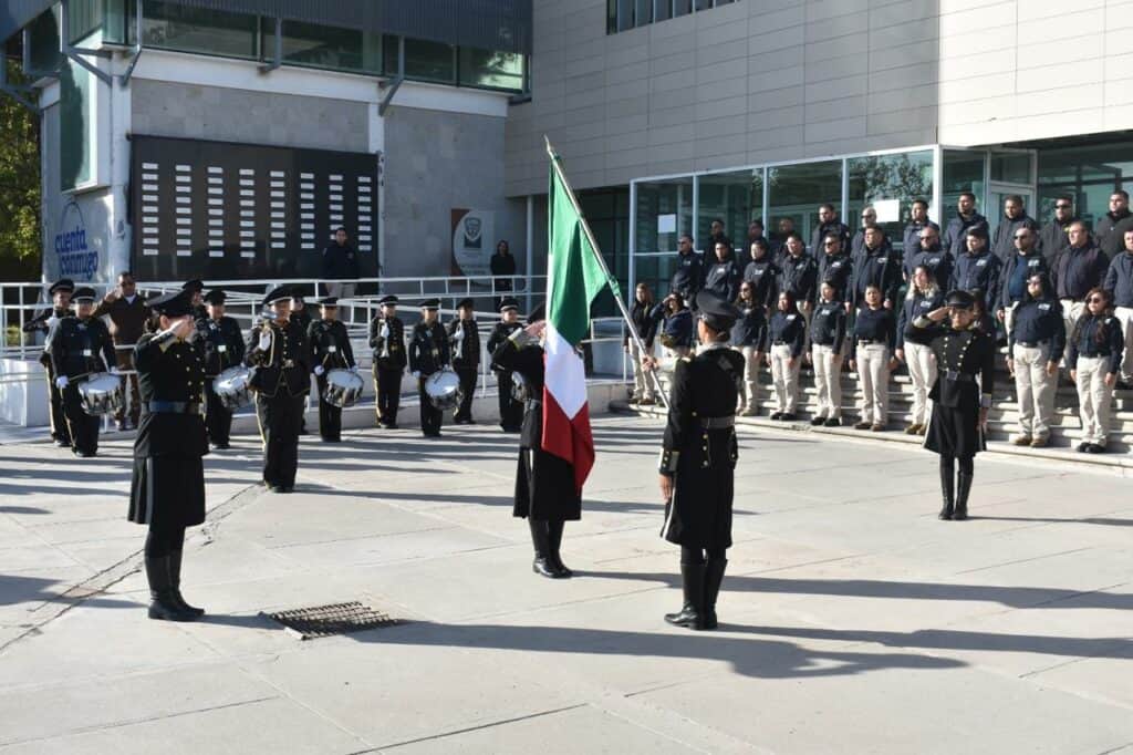 Realiza GOECHI últimos honores a la bandera del 2025 en la Zona Norte