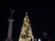 Inicia la fiesta navideña: Se llena de luz la Plaza del Ángel
