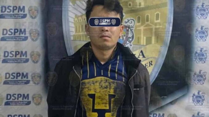 Policías Municipales detienen a joven con 46 bolsitas con cristal y un arma