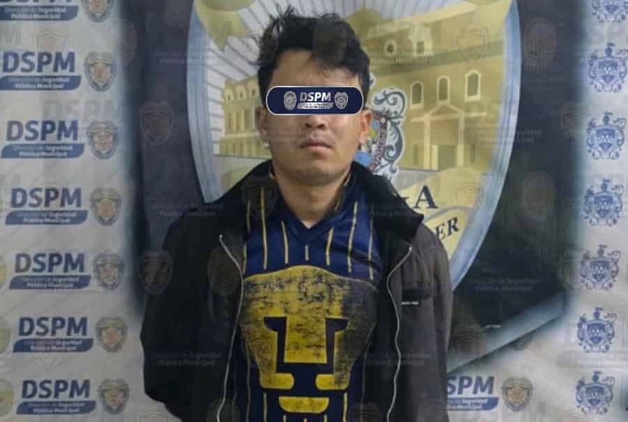 Policías Municipales detienen a joven con 46 bolsitas con cristal y un arma